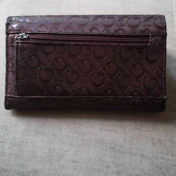 Guess Wallet - Picture 2 of 4